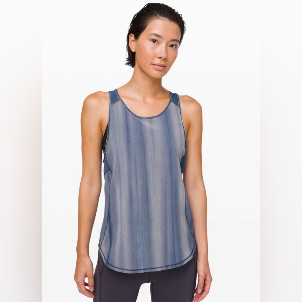 Lululemon Sculpt Tank
(Brushed Spray Dye White Code Blue) women’s size 6
